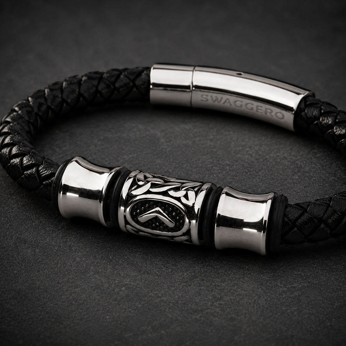 BLACK RUNE