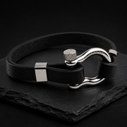 EBONY SHACKLE