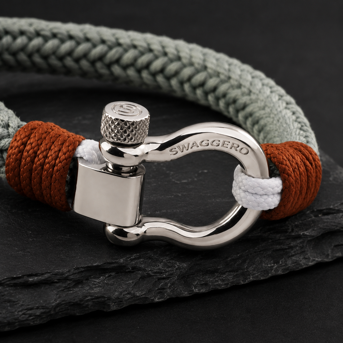 SLATE SHACKLE