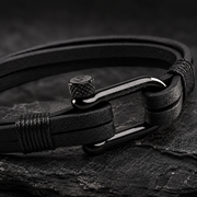 BLACKOUT SHACKLE